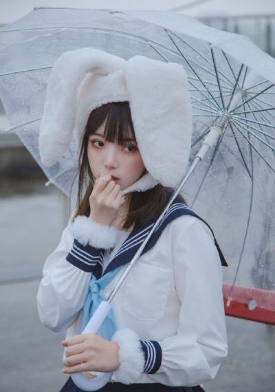 老师把我抱到办公室添我