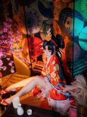 诱人的极品女邻居hd